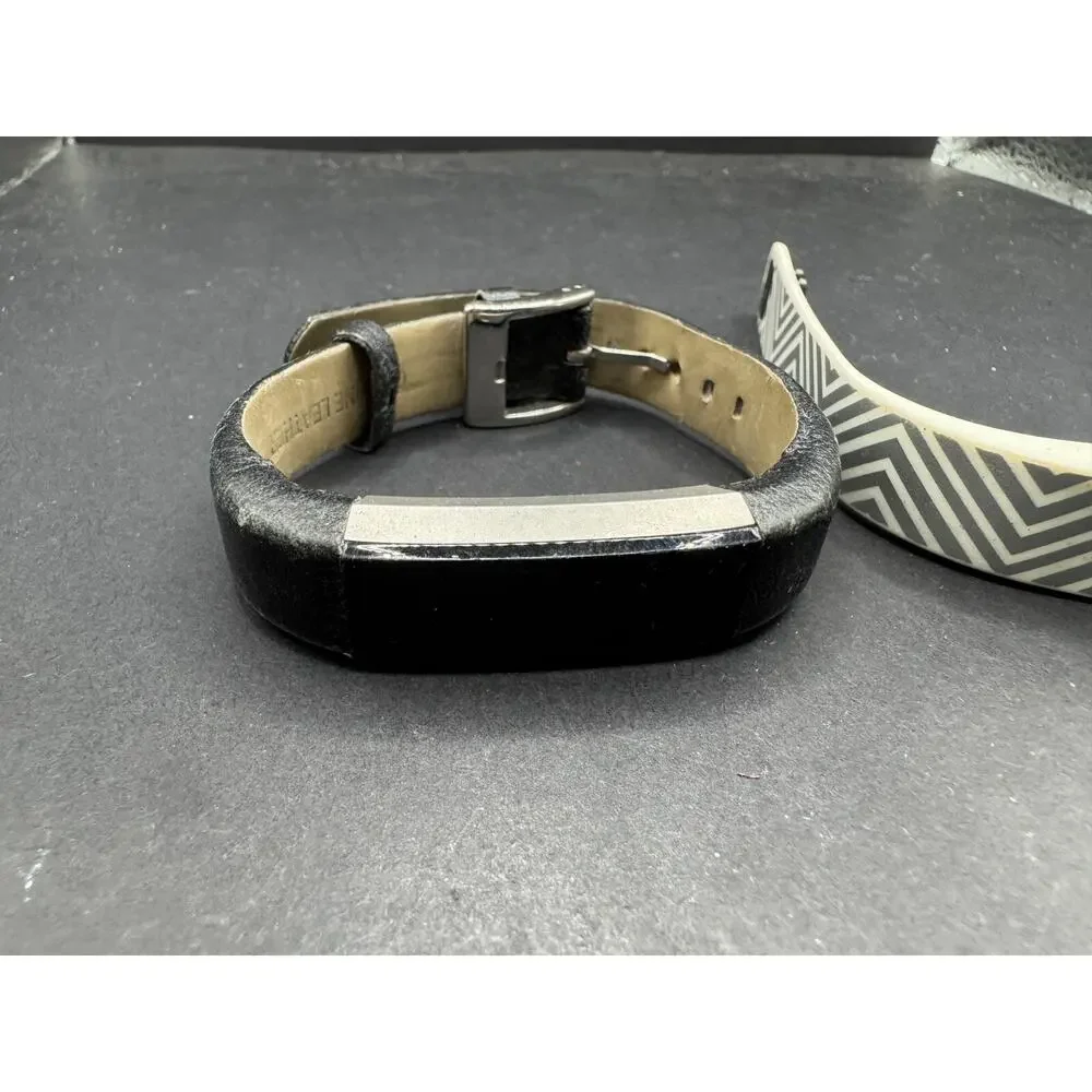 Lot of 2 Fitbit FB406 Black Strap & Fitbit Flex Fitness Activity Tracker FB401